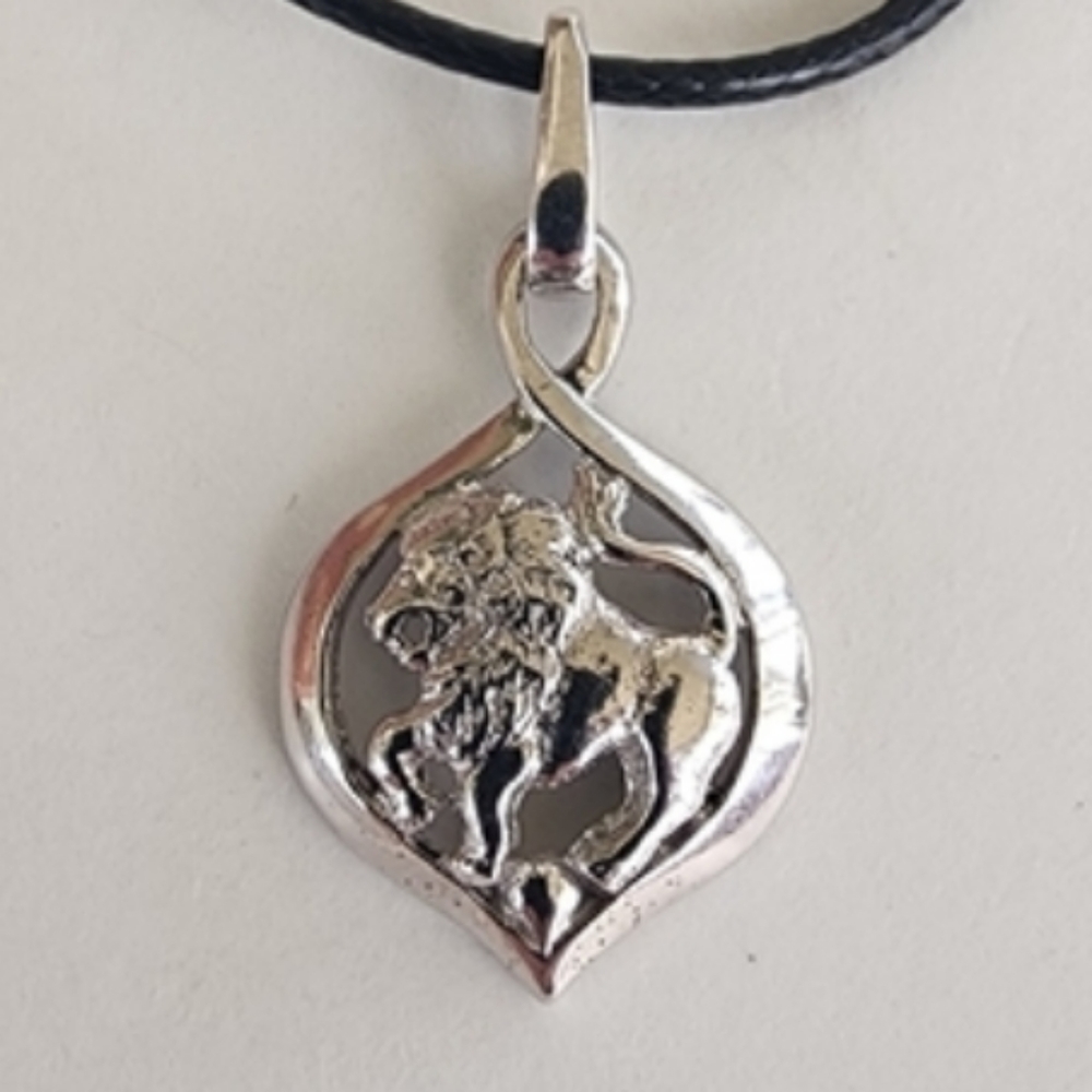 🦁 Sterling Silver Roaring Lion Necklace